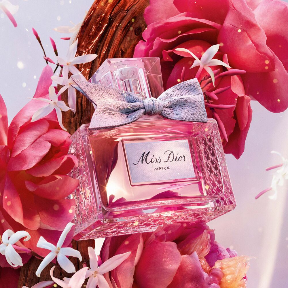 MISS DIOR PARFUM NOTAS FLORALES AFRUTADAS Y AMADERADAS INTENSAS